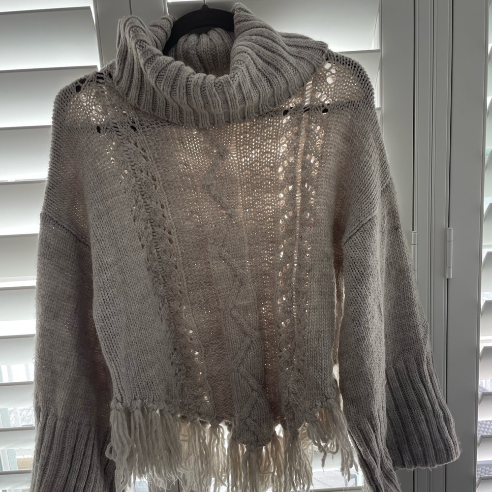 Women’s sweater size S